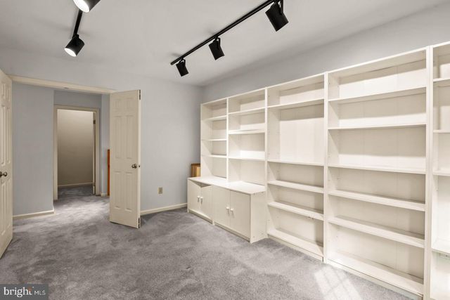 1913 MEADOW, Wyomissing, PA 19610