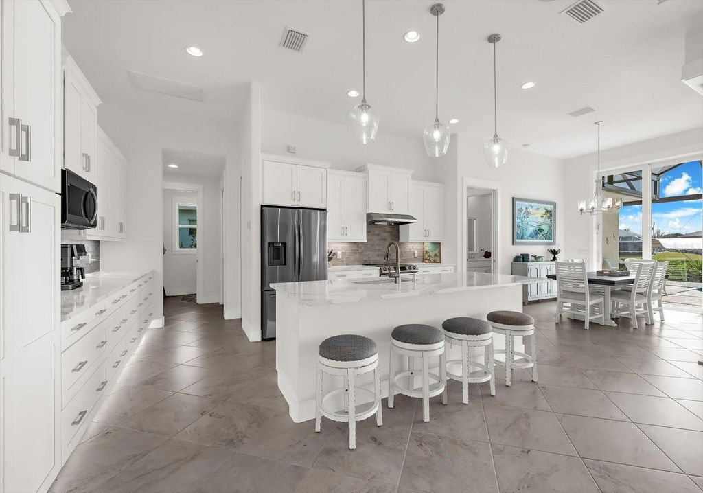 Image 10 of property listing at 15380 ALSASK CIRCLE, Port Charlotte, FL 33981