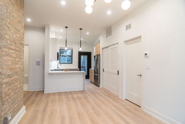 3251 W Belden Avenue 1W, Chicago, IL 60647