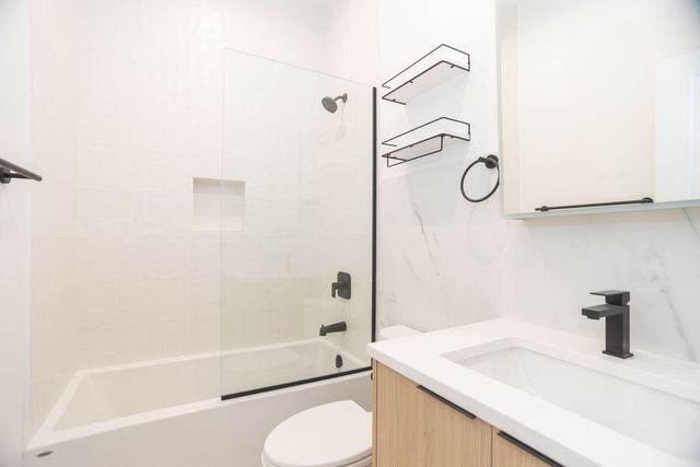 3251 W Belden Avenue 1W, Chicago, IL 60647