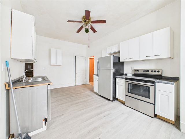 502 W Liberty Ave, N Charleroi, PA 15022