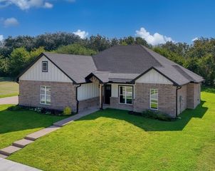 308 Crye Circle, Robinson, TX 76706