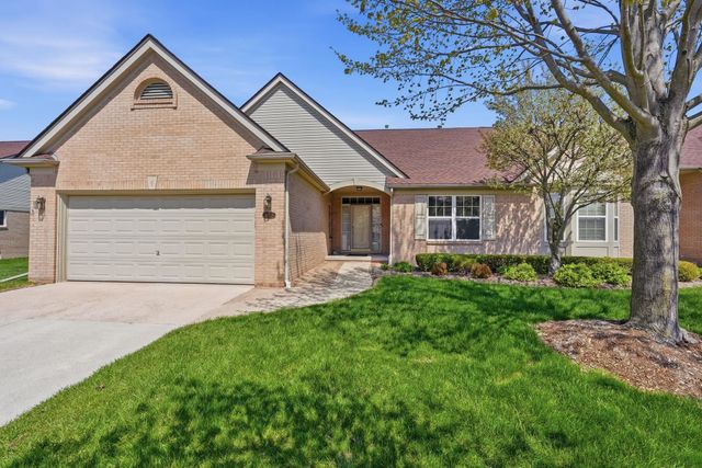 17233 Pond Drive, Clinton Twp, MI 48038