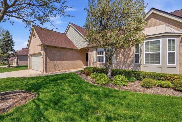 17233 Pond Drive, Clinton Twp, MI 48038