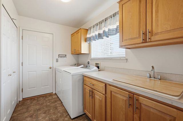 17233 Pond Drive, Clinton Twp, MI 48038