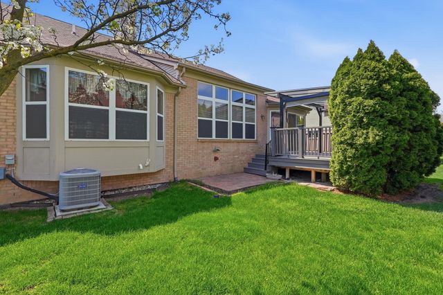 17233 Pond Drive, Clinton Twp, MI 48038