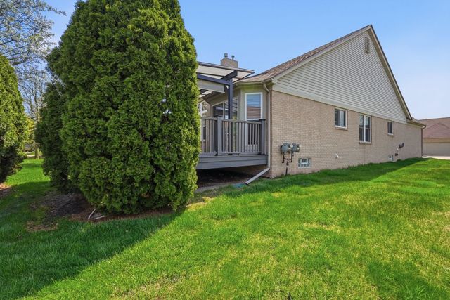 17233 Pond Drive, Clinton Twp, MI 48038