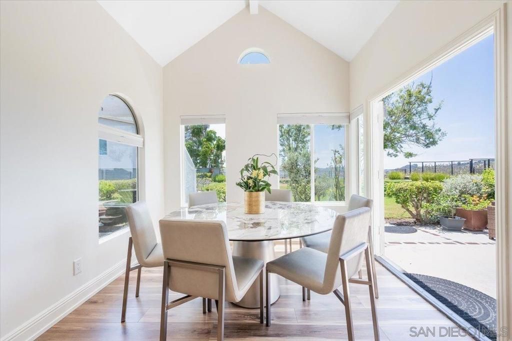 Image 14 of property listing at 3603 Lorimer Ln, Encinitas, CA 92024