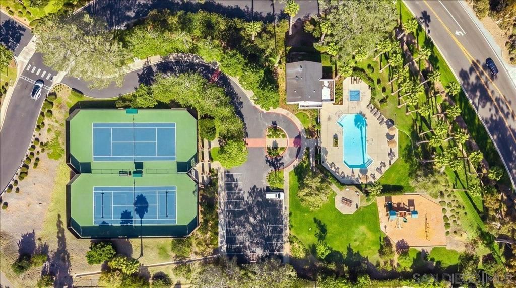 Image 55 of property listing at 3603 Lorimer Ln, Encinitas, CA 92024
