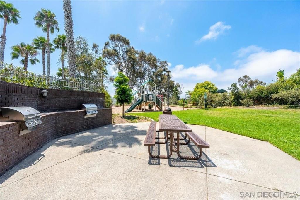 Image 60 of property listing at 3603 Lorimer Ln, Encinitas, CA 92024