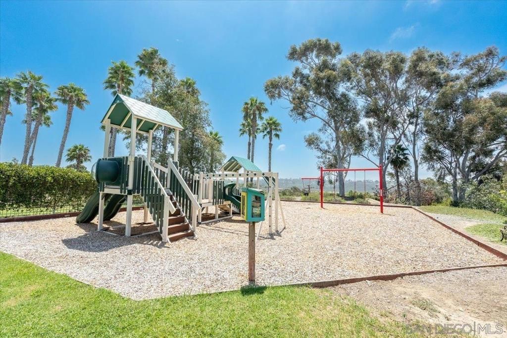 Image 62 of property listing at 3603 Lorimer Ln, Encinitas, CA 92024
