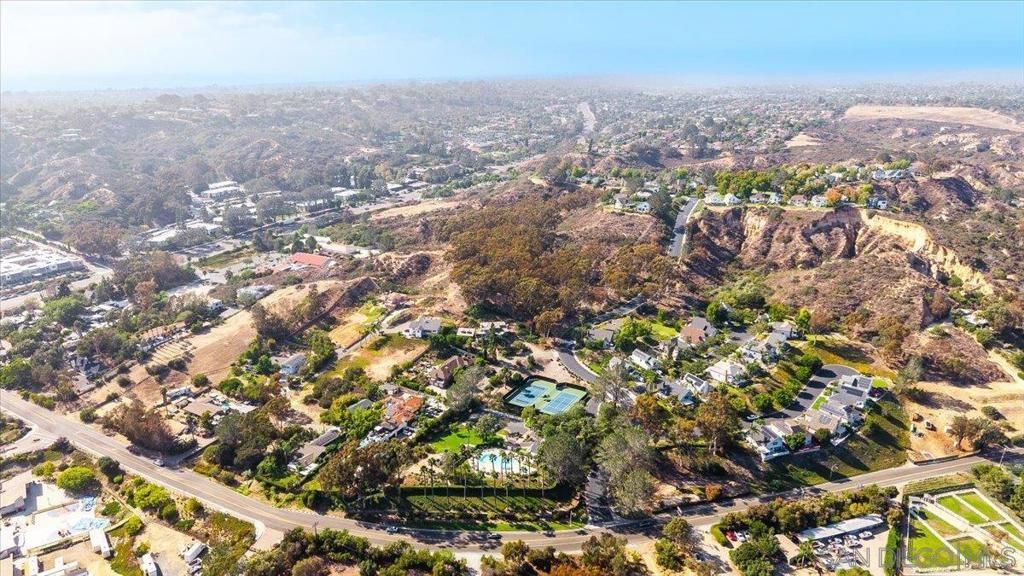Image 64 of property listing at 3603 Lorimer Ln, Encinitas, CA 92024