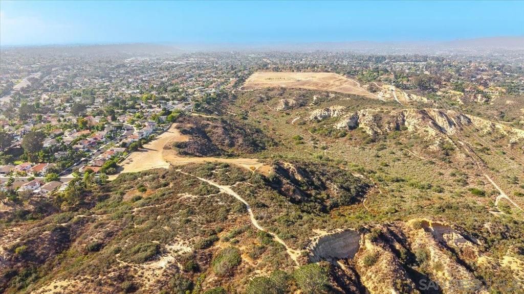 Image 65 of property listing at 3603 Lorimer Ln, Encinitas, CA 92024