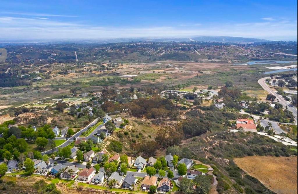 Image 69 of property listing at 3603 Lorimer Ln, Encinitas, CA 92024