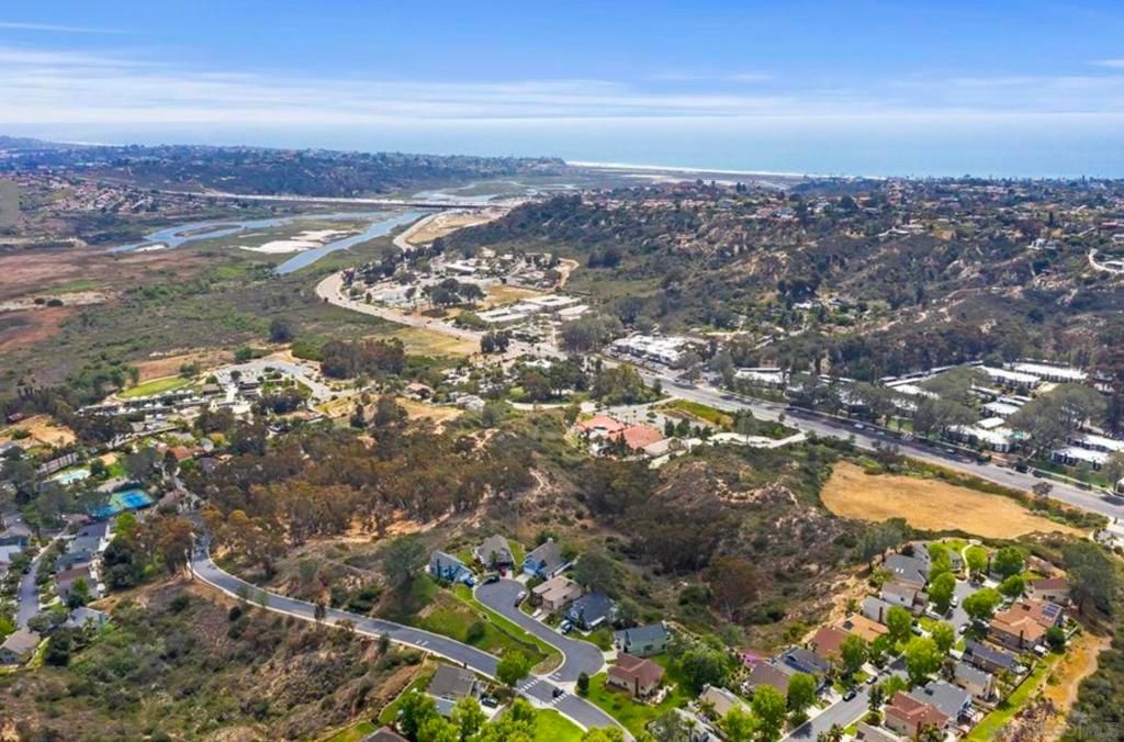 Image 70 of property listing at 3603 Lorimer Ln, Encinitas, CA 92024