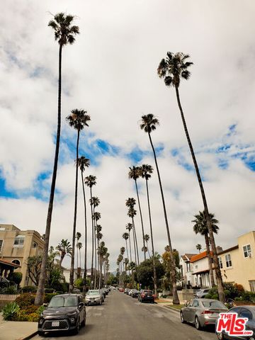 943 19th Street 5, Santa Monica, CA 90403