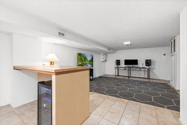 6016 Golden Valley Road, Golden Valley, MN 55422