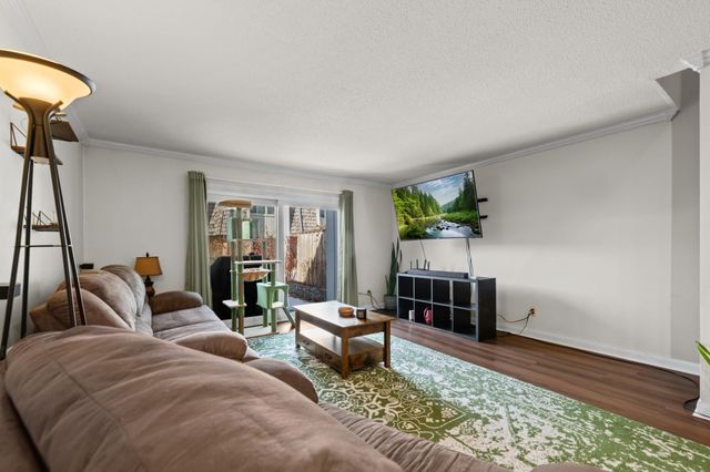 6016 Golden Valley Road, Golden Valley, MN 55422