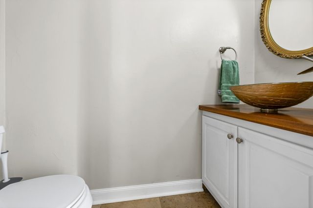 6016 Golden Valley Road, Golden Valley, MN 55422