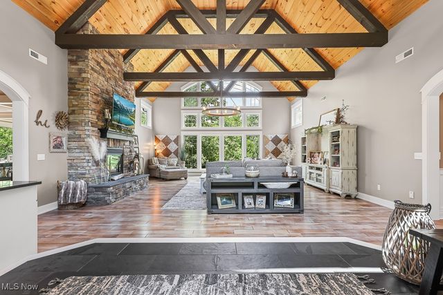 2247 Rollingwood Drive, Medina, OH 44256