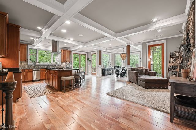 2247 Rollingwood Drive, Medina, OH 44256