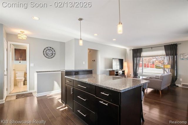 42011 Brentwood Drive, Plymouth, MI 48170