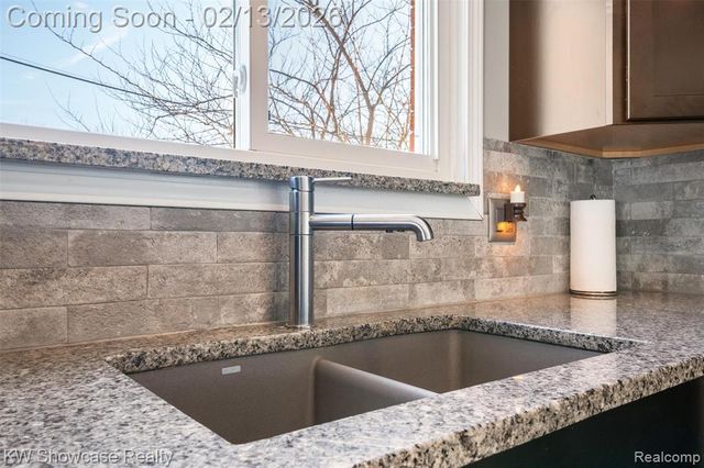 42011 Brentwood Drive, Plymouth, MI 48170