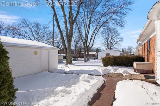 42011 Brentwood Drive, Plymouth, MI 48170
