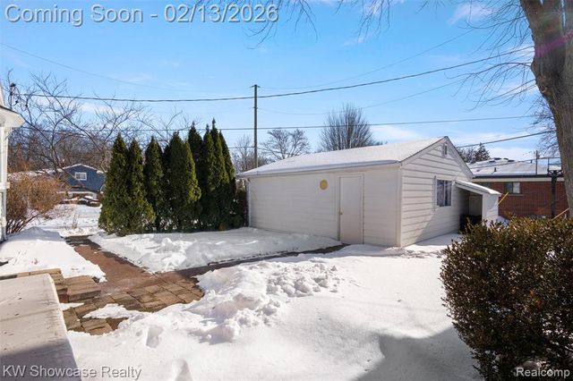 42011 Brentwood Drive, Plymouth, MI 48170