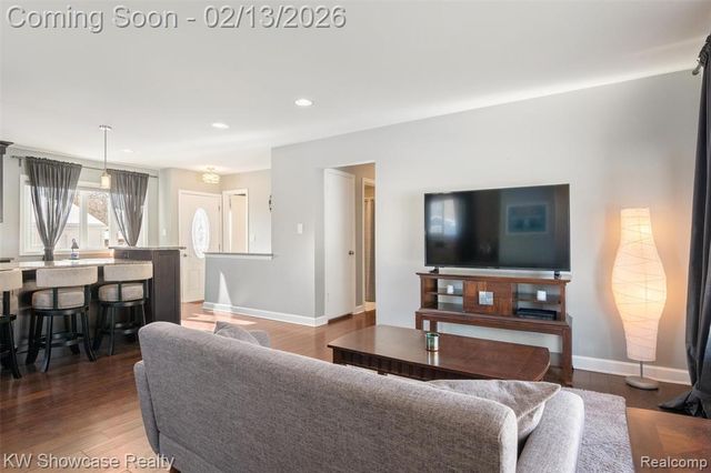 42011 Brentwood Drive, Plymouth, MI 48170