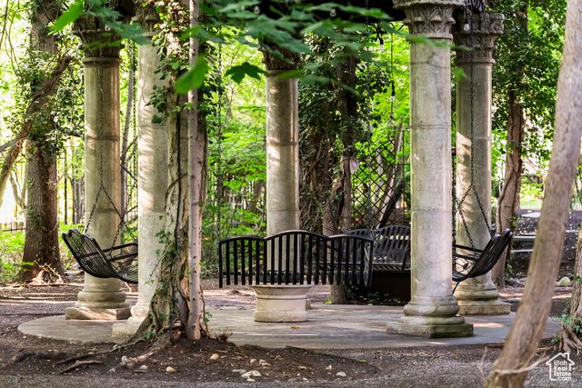 5508 S WALKER ESTATES CIR, Holladay, UT 84117