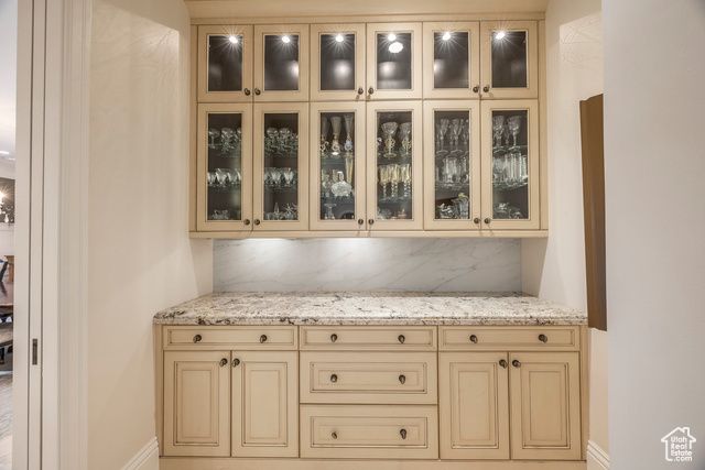 5508 S WALKER ESTATES CIR, Holladay, UT 84117