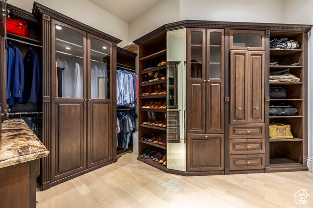 5508 S WALKER ESTATES CIR, Holladay, UT 84117