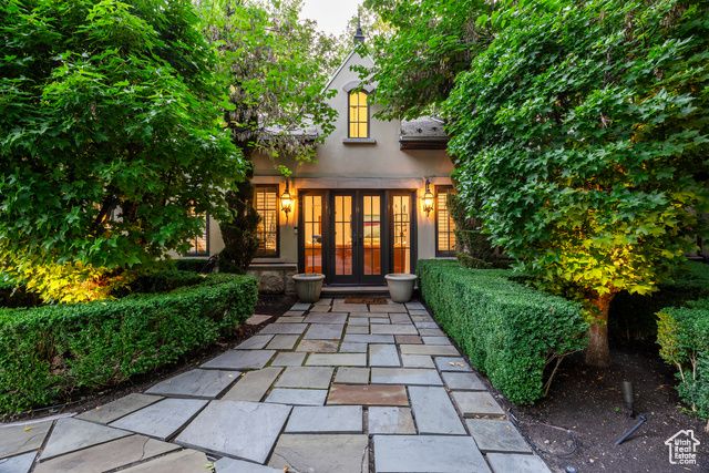 5508 S WALKER ESTATES CIR, Holladay, UT 84117