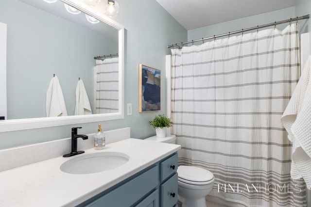 9061 Glengarry Court Se, Caledonia Vlg, MI 49316