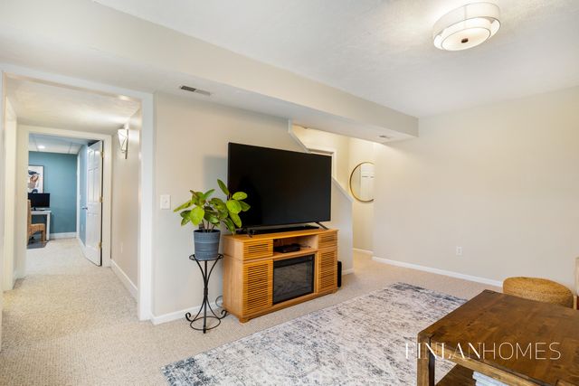 9061 Glengarry Court Se, Caledonia Vlg, MI 49316