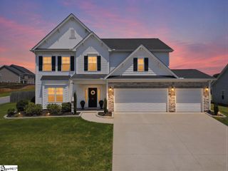 501 S Oak Crest Drive, Belton, SC 29697
