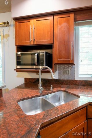 12931 River Hills Dr, Midlothian, VA 23113