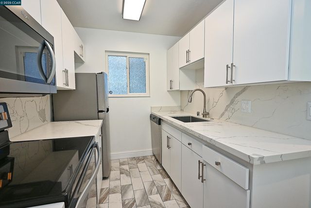 1425 Lakeside Drive 101, Oakland, CA 94612