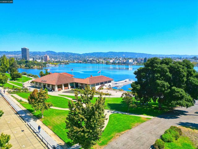1425 Lakeside Drive 101, Oakland, CA 94612