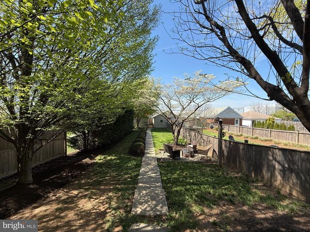 209 MONROE AVE, Frederick, MD 21701