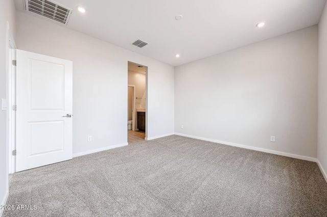 5865 E SIDEOATS Way, San Tan Valley, AZ 85143