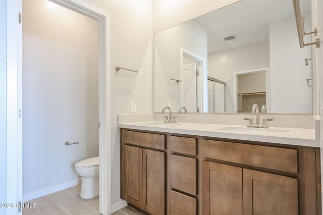 5865 E SIDEOATS Way, San Tan Valley, AZ 85143