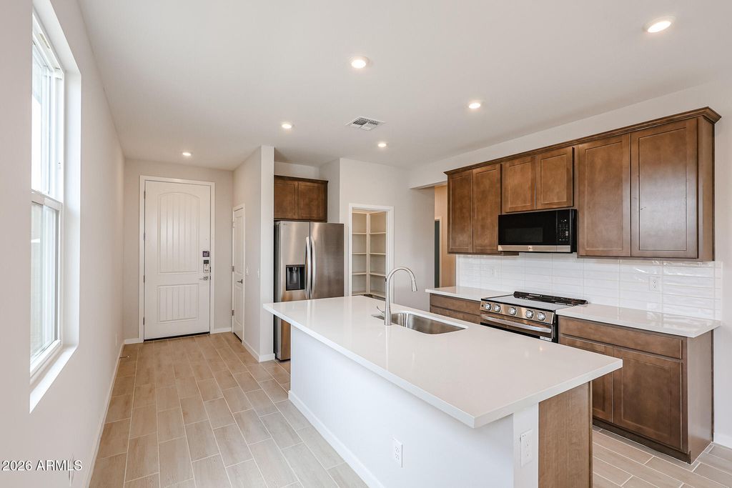 5865 E SIDEOATS Way, San Tan Valley, AZ 85143 — photo 4