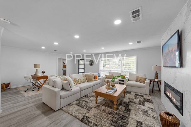 7107 E Mockingbird Lane, Dallas, TX 75214