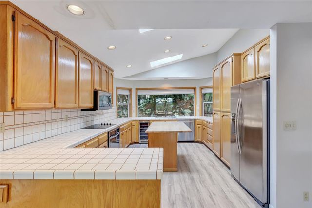 17572 Long Branch Ct, Penn Valley, CA 95946