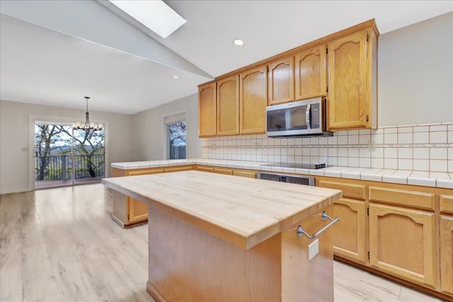 17572 Long Branch Ct, Penn Valley, CA 95946