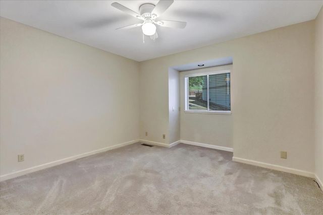 17572 Long Branch Ct, Penn Valley, CA 95946