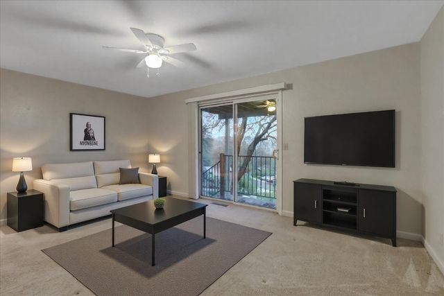 17572 Long Branch Ct, Penn Valley, CA 95946