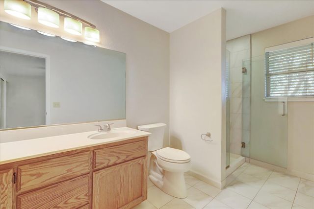 17572 Long Branch Ct, Penn Valley, CA 95946